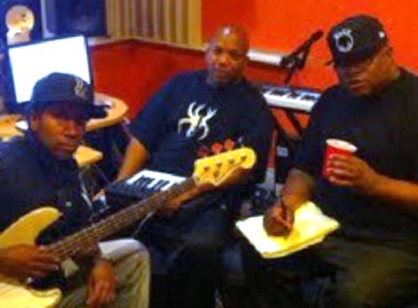 E-40 And Friends Show Love For Krizz Kaliko