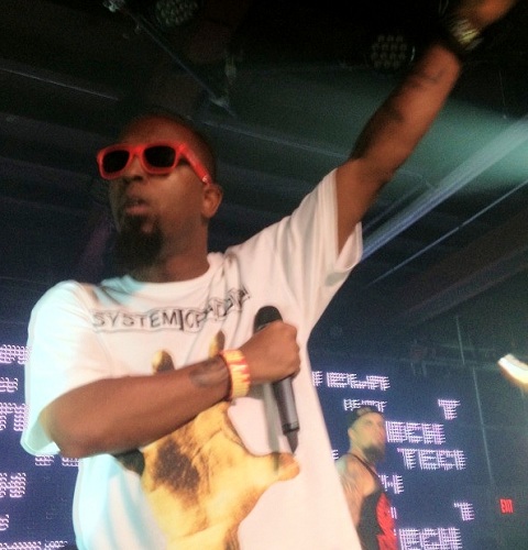 Tech N9ne Performs "Badlands" With ¡MAYDAY!