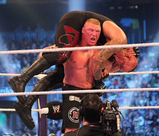 F5_on_the_Undertaker_at_WM30